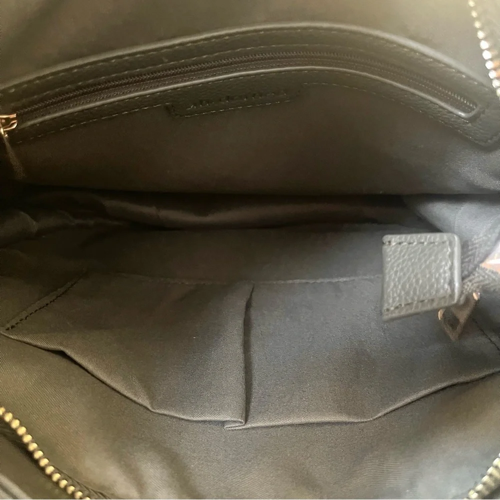 Vegan Leather Chloe Tribal Messenger & Crossbody Bag With Interchangeable Straps - Picture 6 of 6